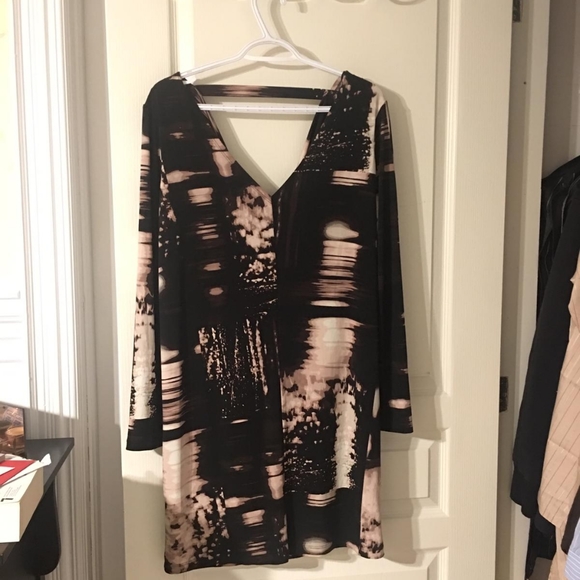 Calvin KLEIN dress with long sleeves - Picture 2 of 3